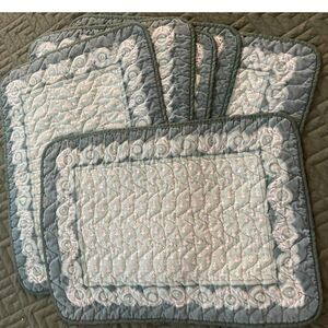 Set of 6 quilted fabric placemats